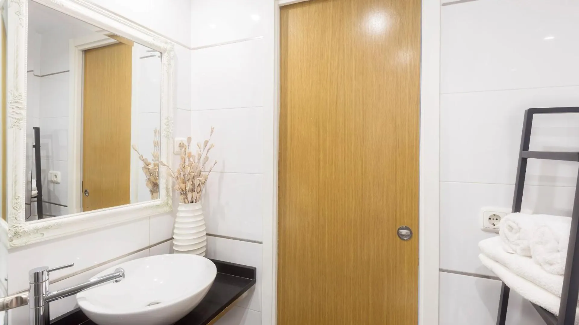 La Marina Suite Malaga Apartment